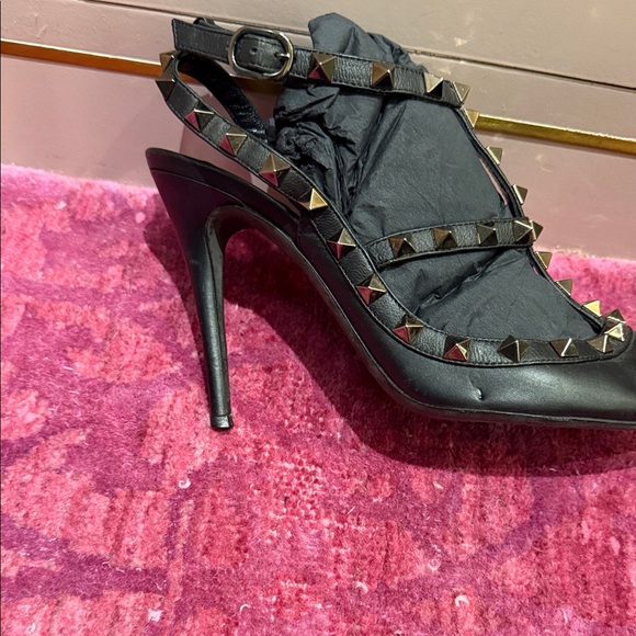 Valentino Black RockStud Pumps - Picture 7 of 8